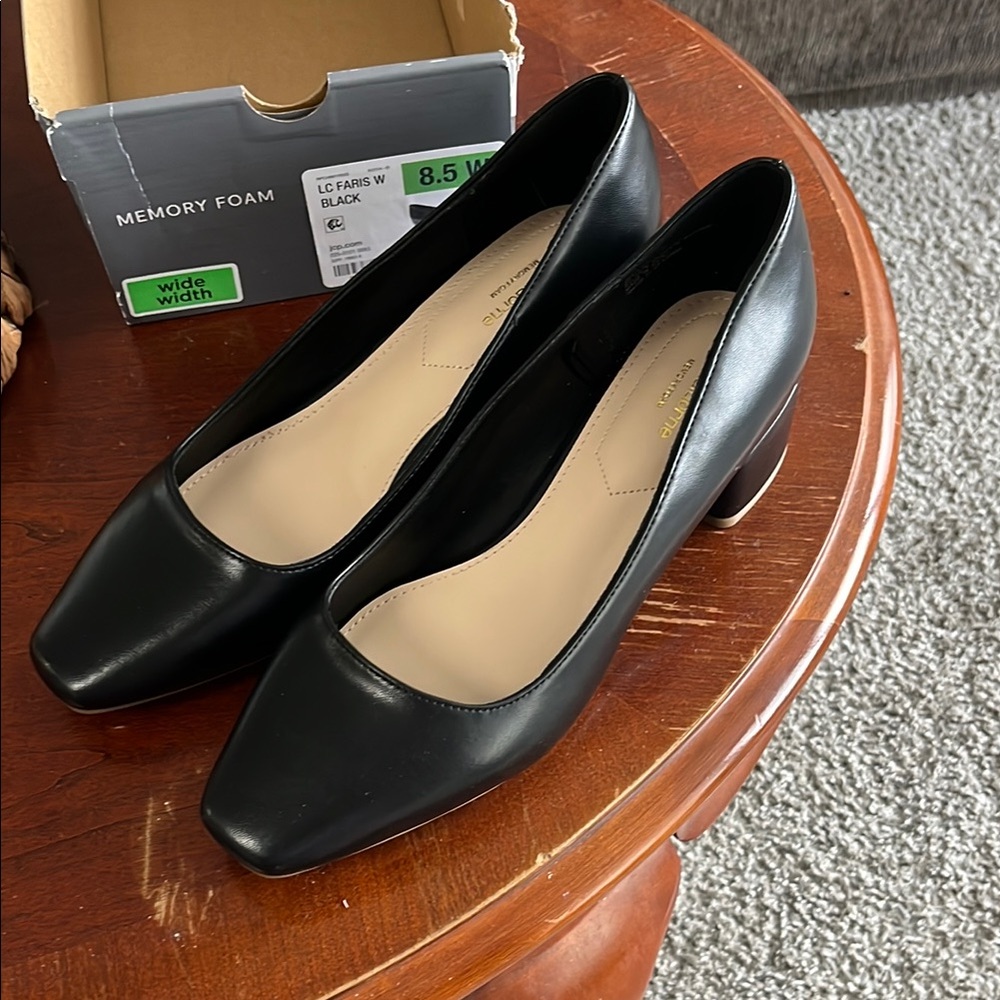Liz Claiborne Black Heels Classic Pumps